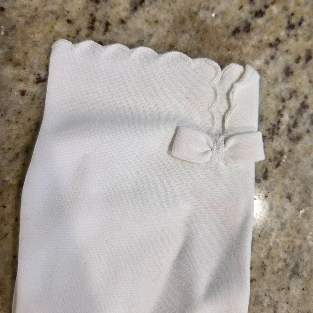 Vintage Womens Size S 6.5 White Nylon Formal Short Gloves Bow Scallop Pretty